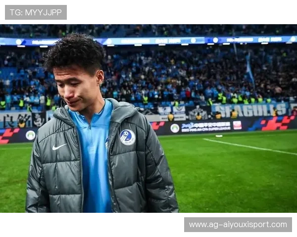 大连英博林良铭点球破门，锁定胜利